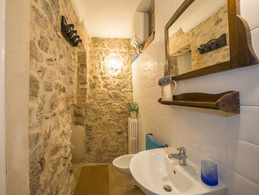 Isola Delle Api Hotel Bagni Di Petriolo Room photo
