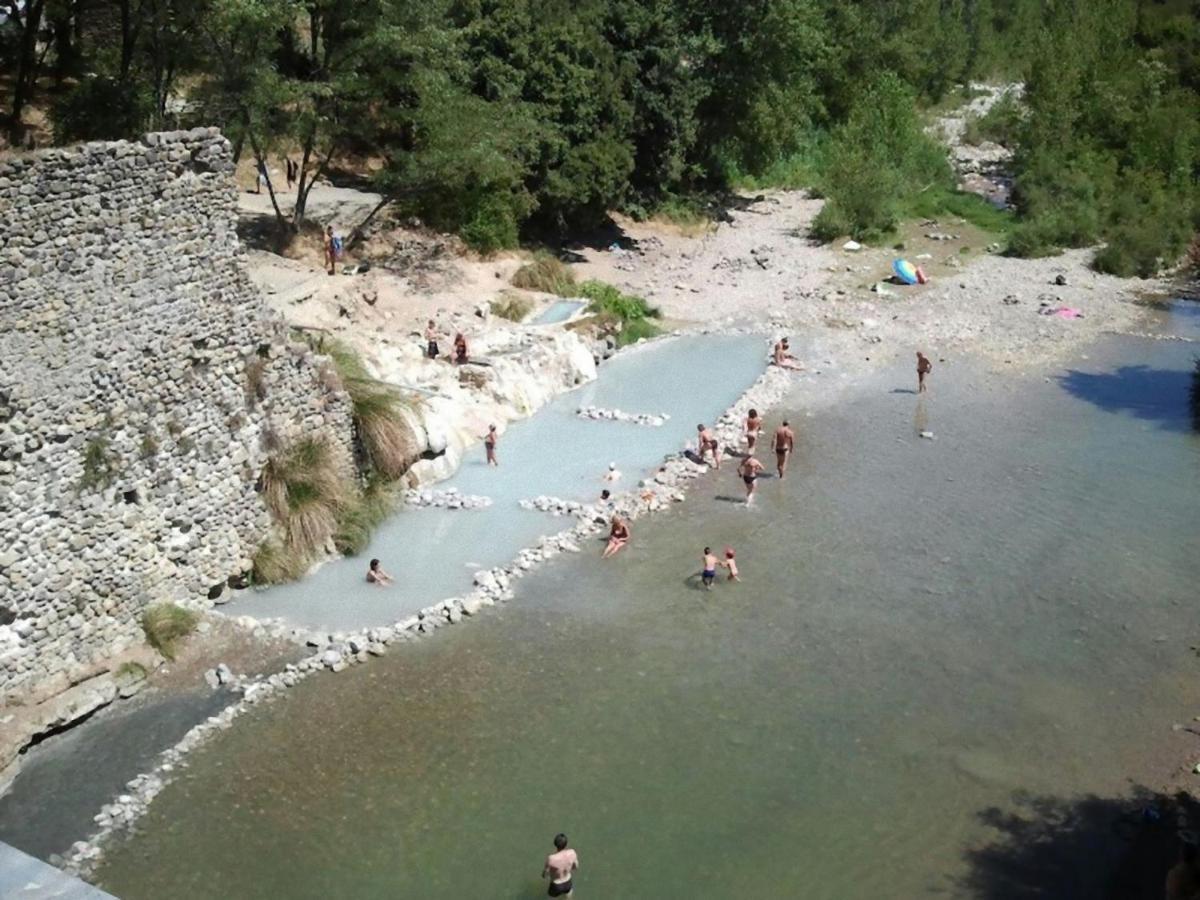 Isola Delle Api Hotel Bagni Di Petriolo Exterior photo